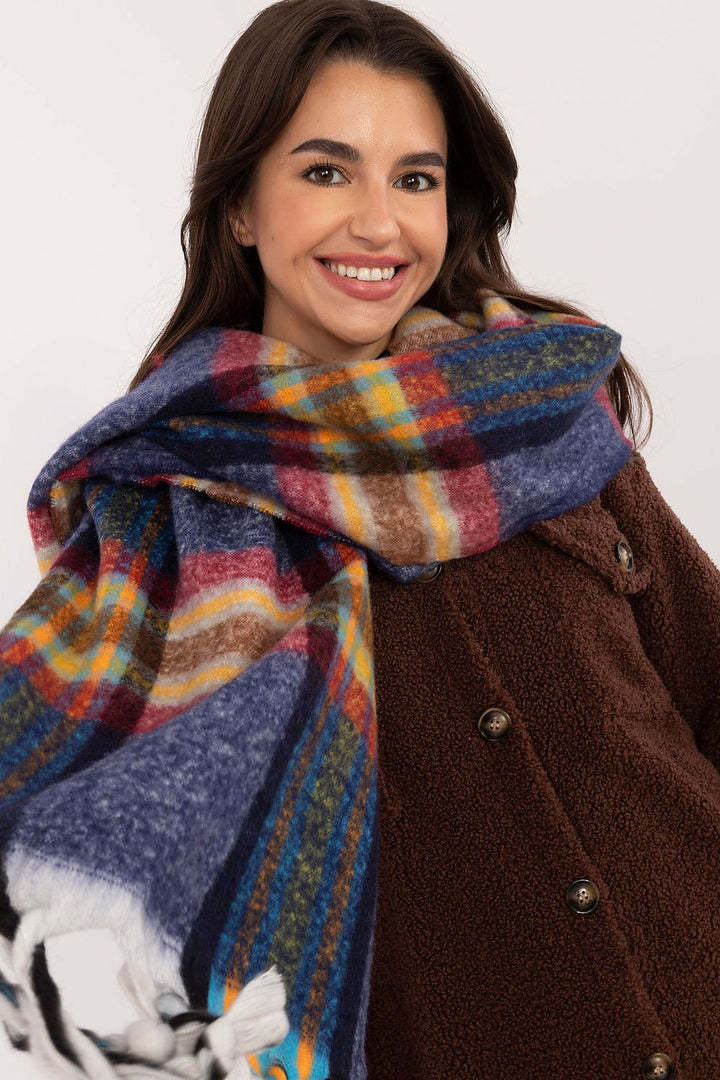  Shawl model 202581 AT 