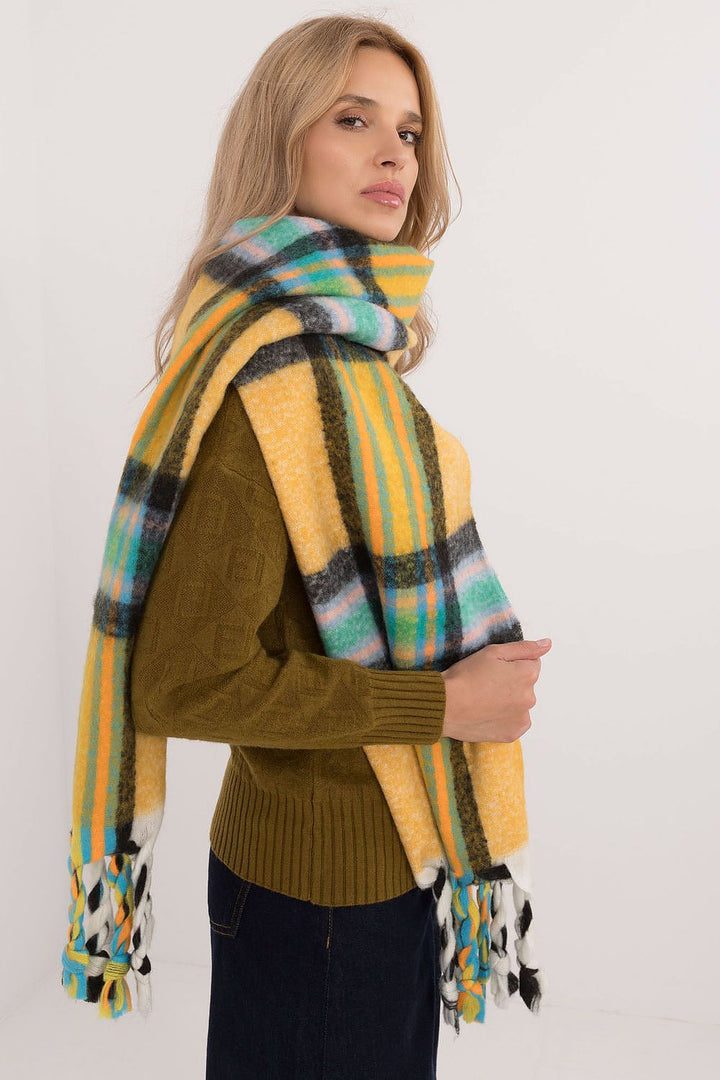  Shawl model 202584 AT 